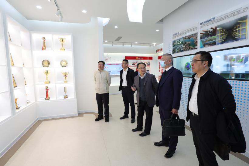 ���ι��� - ����